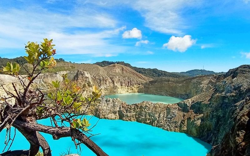 danau kelimutu (1)